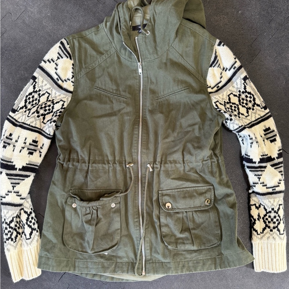 Jacket with sweater sleeves